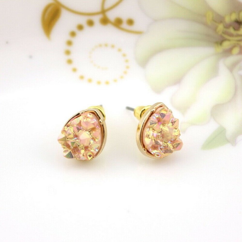 NWOT Light Pink & Gold Teardrop Druzy Studs - Picture 2 of 9